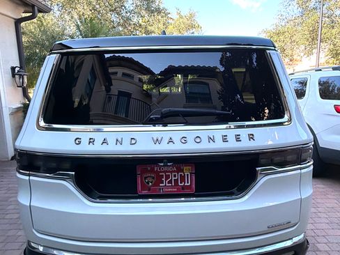 Used 2024 Jeep Grand Wagoneer L Series III w/ Rear Seat Video Group 1 image 8