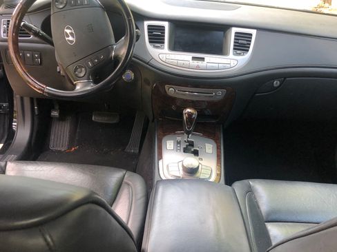 Used 2009 Hyundai Genesis 4.6 w/ Technology Pkg 5 RWD image 8