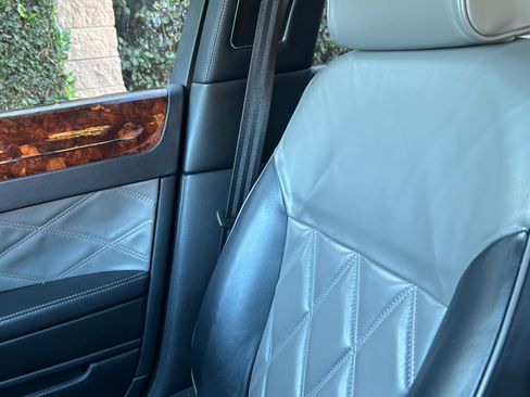 Used 2012 Bentley Flying Spur Flying Spur image 19