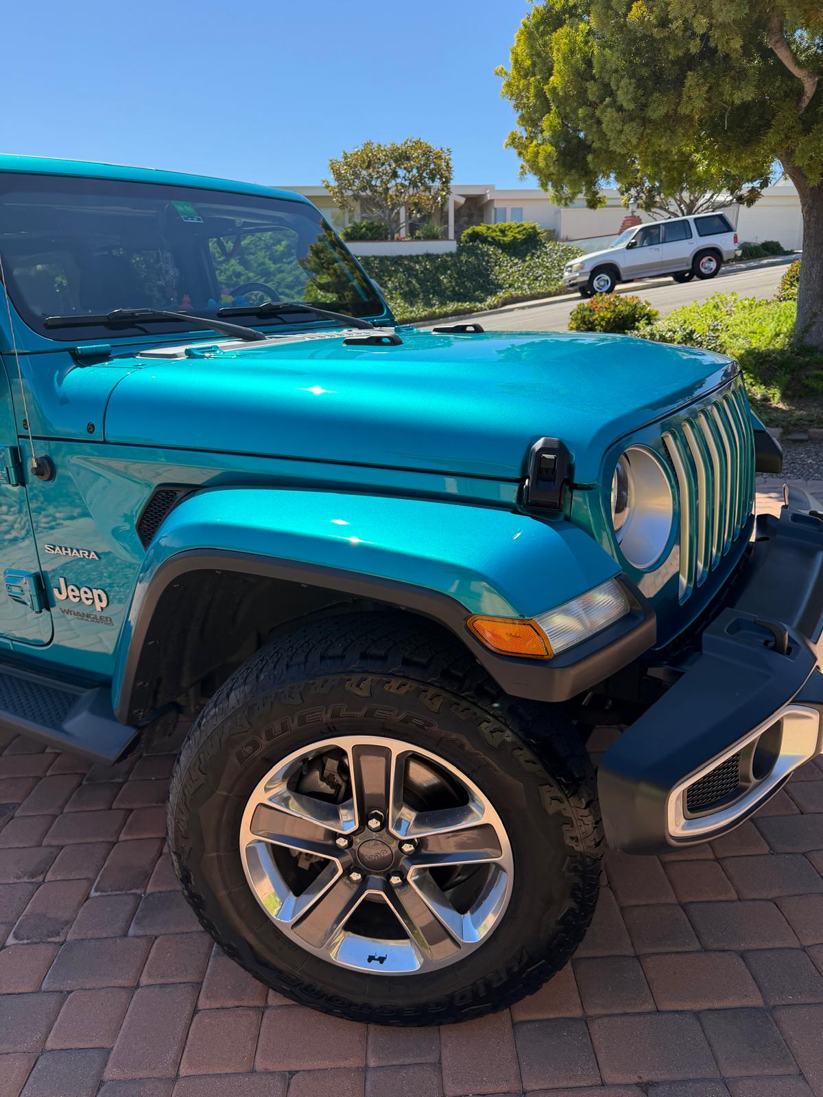 Used 2020 Jeep Wrangler Unlimited Sahara w/ Safety Group AWD/4WD image 5