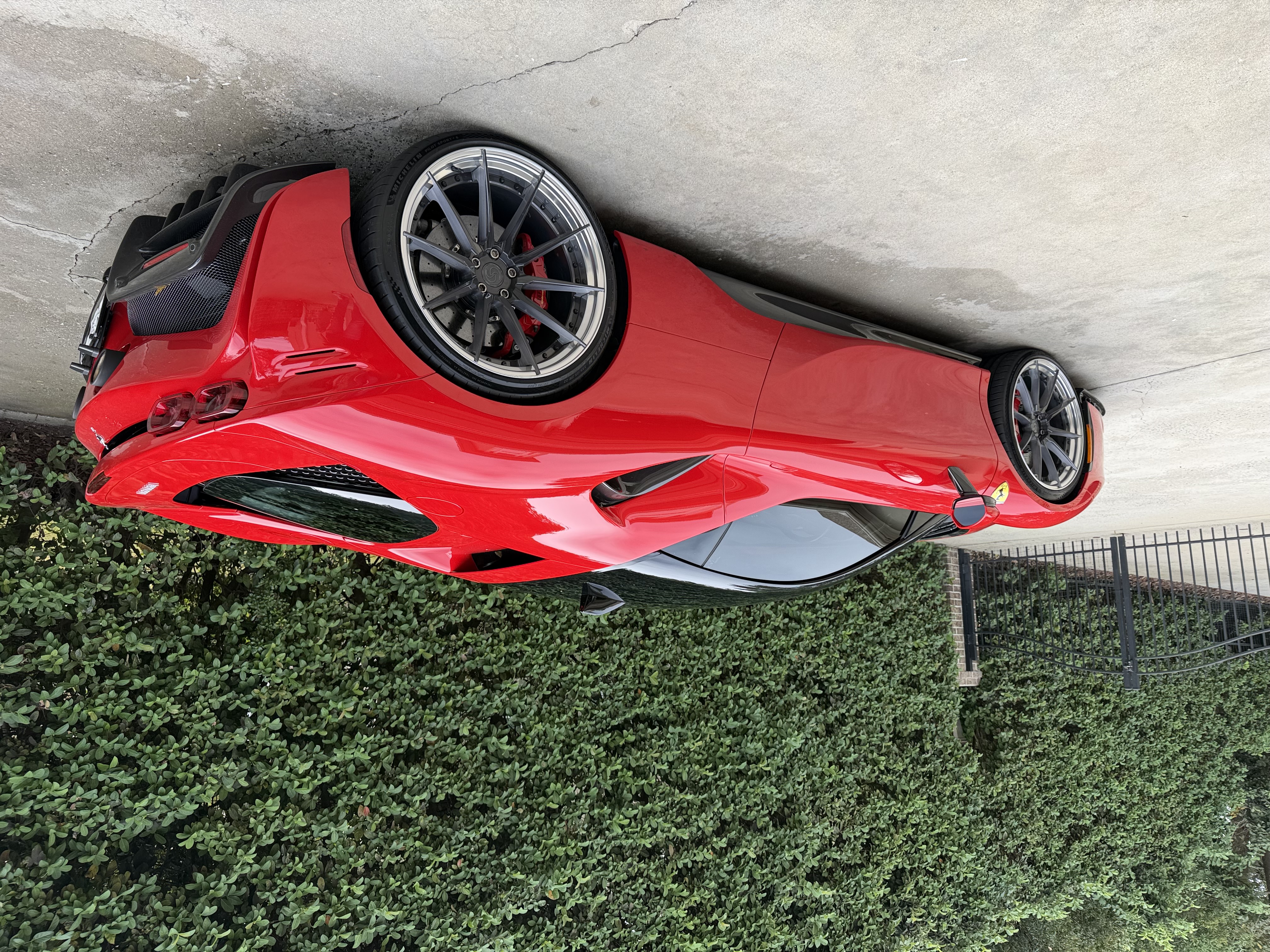 Used 2021 Ferrari SF90 Stradale AWD/4WD image 11