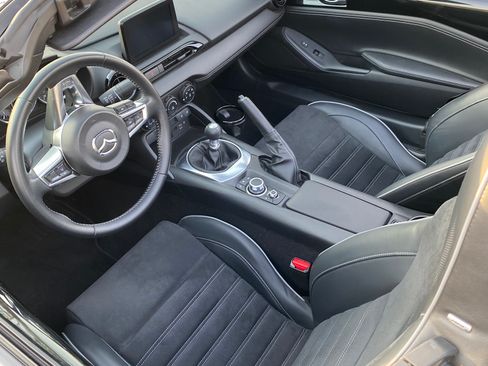 Used 2023 MAZDA MX-5 Miata Club w/ Brembo/BBS Recaro Package image 8