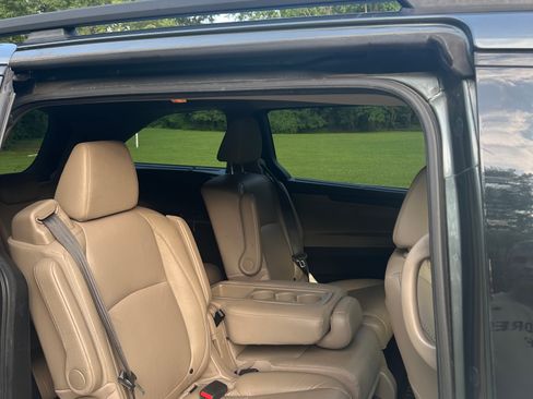 Used 2019 Honda Odyssey Elite image 7