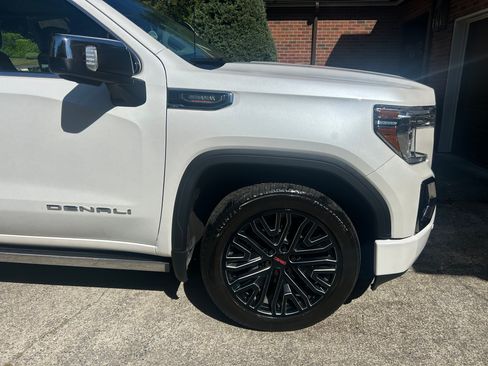 Used 2021 GMC Sierra 1500 Denali w/ Denali Ultimate Package AWD/4WD image 2