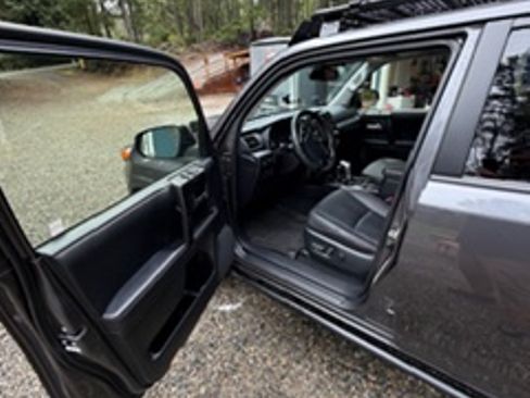 Used 2023 Toyota 4Runner TRD Off-Road Premium w/ Off Road Premium Plus Package image 9