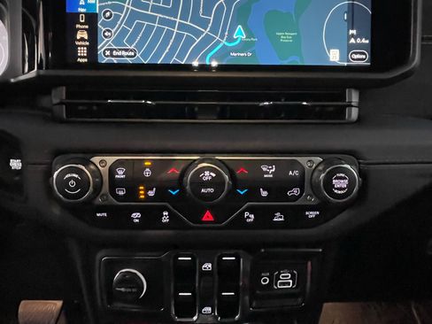 Used 2024 Jeep Wrangler Unlimited Rubicon 392 image 8