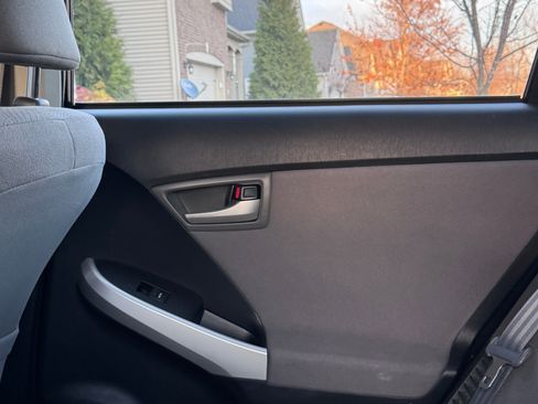 Used 2014 Toyota Prius Two image 24