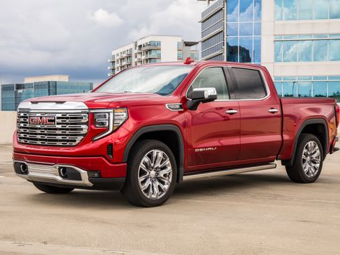Used 2024 GMC Sierra 1500 Denali w/ Denali Reserve Package AWD/4WD image 11