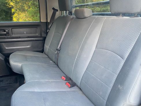 Used 2017 RAM 2500 Tradesman w/ Chrome Appearance Group AWD/4WD image 17