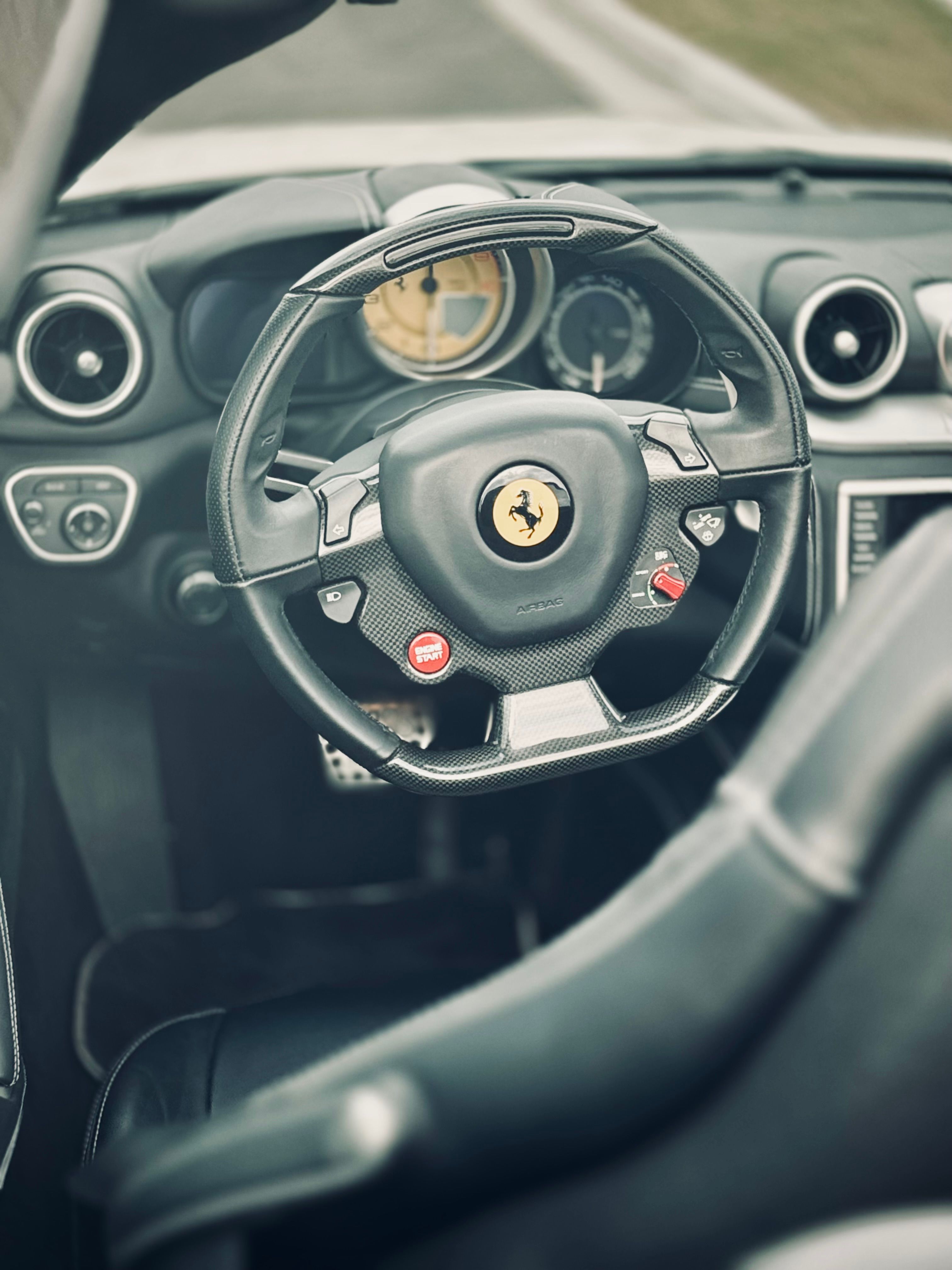 Used 2017 Ferrari California T RWD image 18