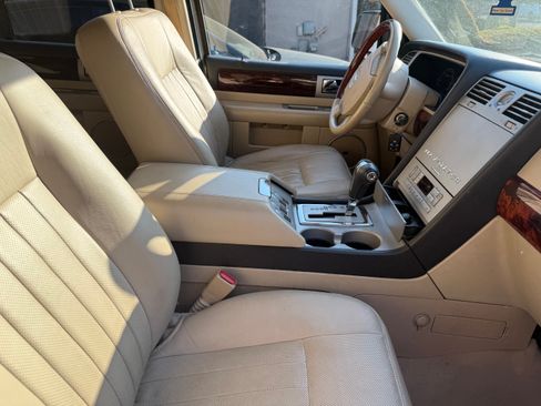Used 2006 Lincoln Navigator Luxury AWD/4WD image 20