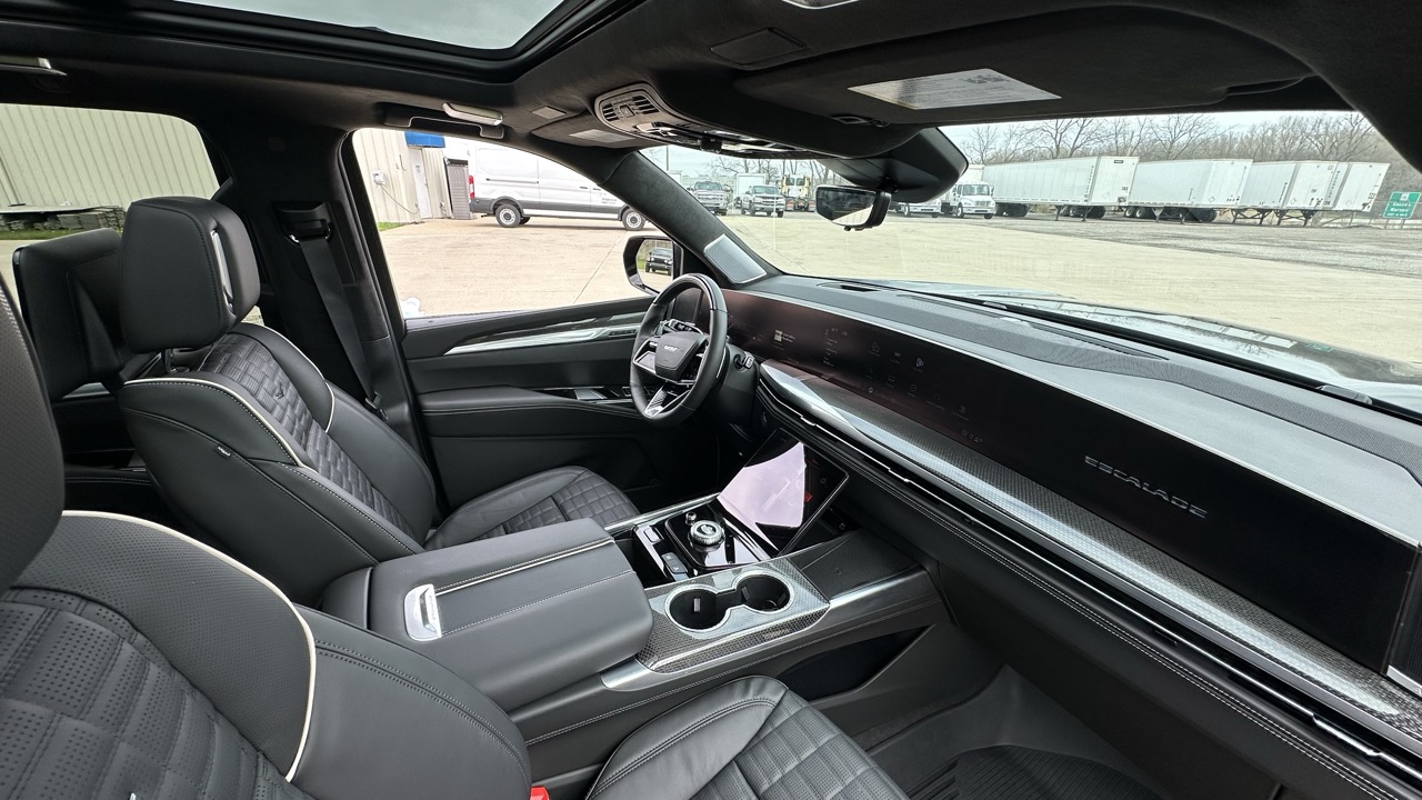 Used 2026 Cadillac Escalade V w/ LPO, ONYX Package AWD/4WD image 8