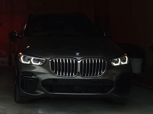 Used 2022 BMW X5 xDrive45e w/ M Sport Package image 15