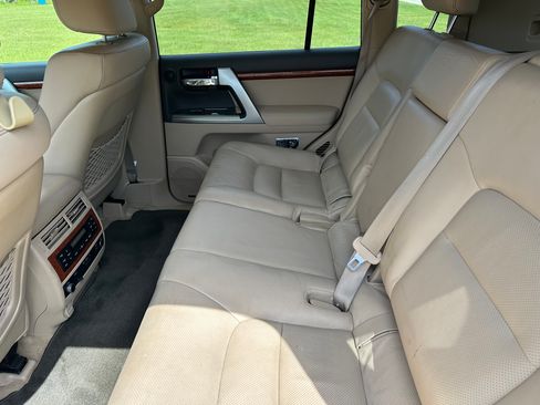 Used 2013 Toyota Land Cruiser AWD/4WD image 4