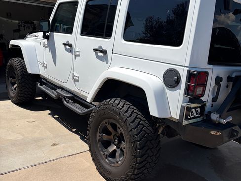Used 2018 Jeep Wrangler Unlimited Sport AWD/4WD image 5