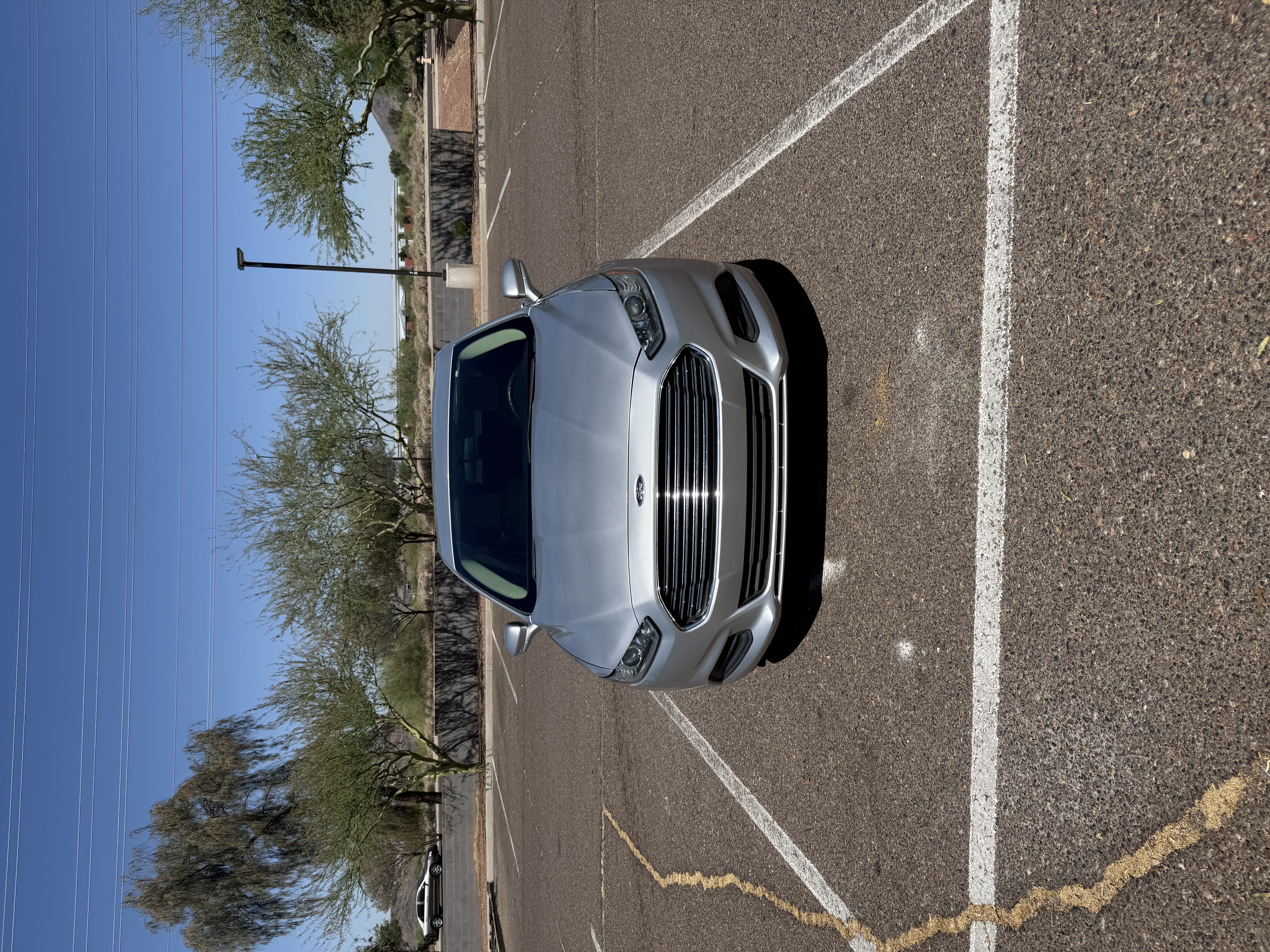 Used 2016 Ford Fusion SE FWD image 1