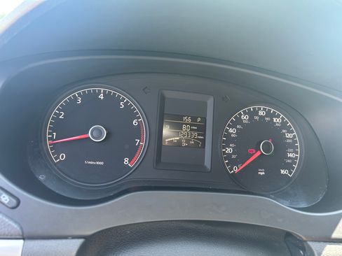 Used 2011 Volkswagen Jetta SEL FWD image 8