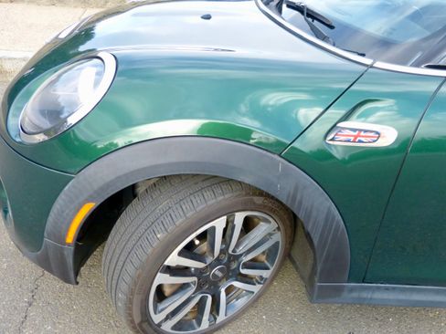 Used 2019 MINI Cooper S image 9