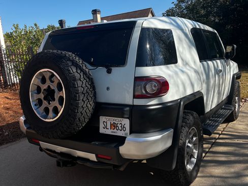 Used 2013 Toyota FJ Cruiser 4WD image 6