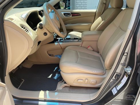 Used 2015 Nissan Pathfinder Platinum FWD image 8