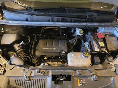 Used 2017 Chevrolet Trax LT w/ LT Convenience Package image 17