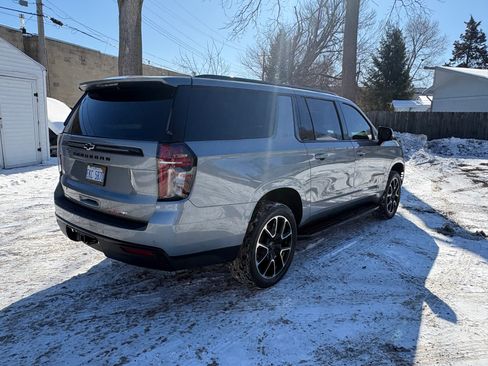 Used 2024 Chevrolet Suburban RST w/ Luxury Package image 5