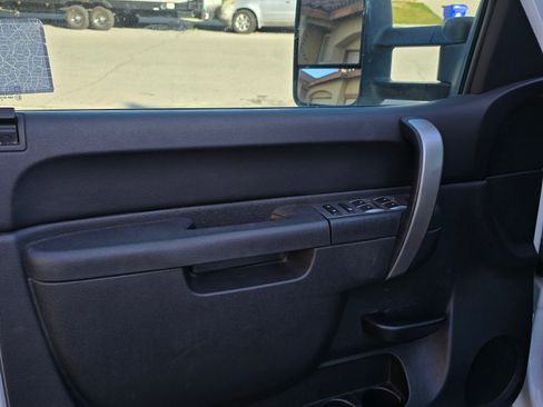 Used 2013 Chevrolet Silverado 2500 LT w/ Interior Plus Package image 30