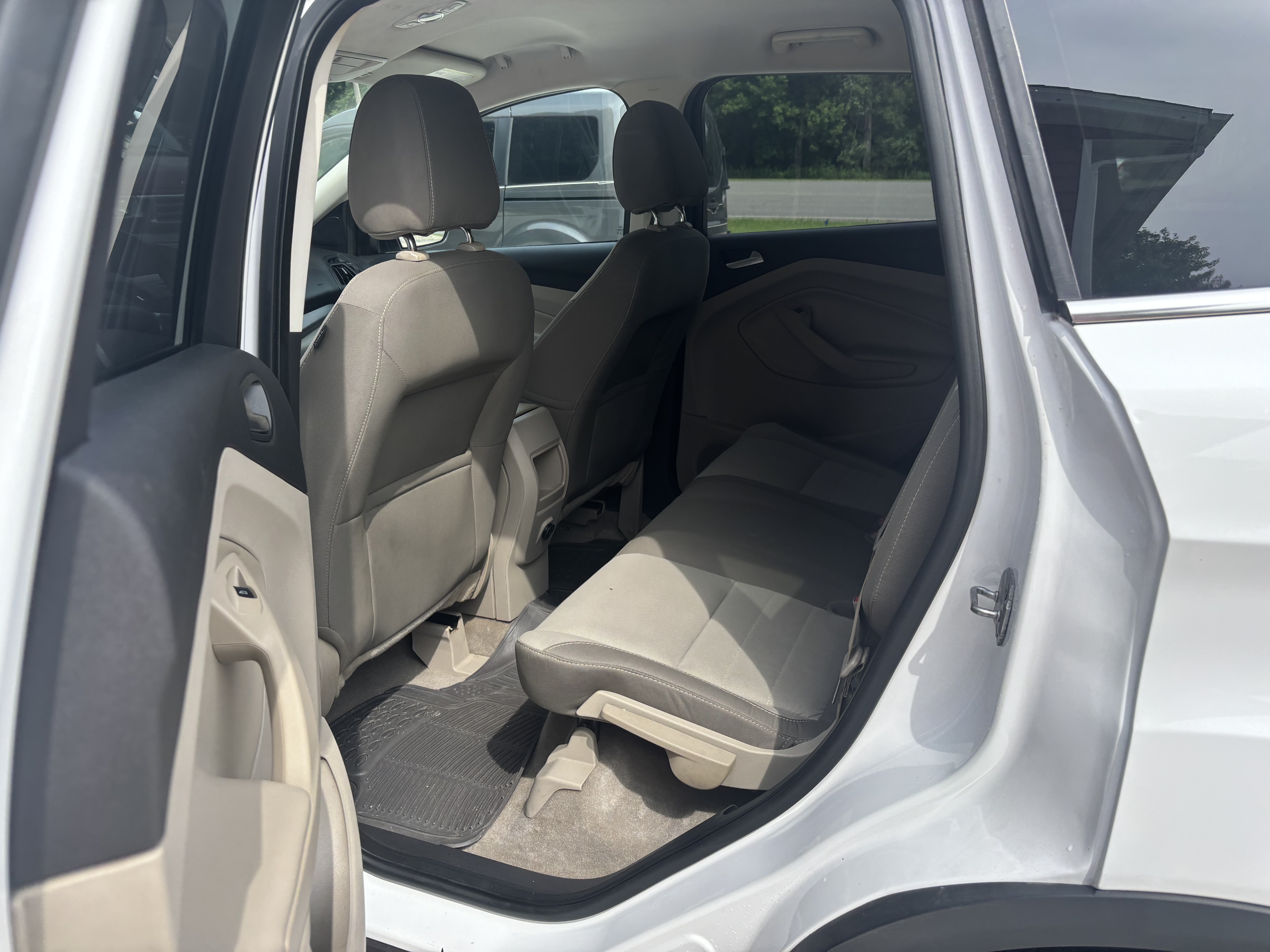 Used 2014 Ford Escape SE FWD image 9