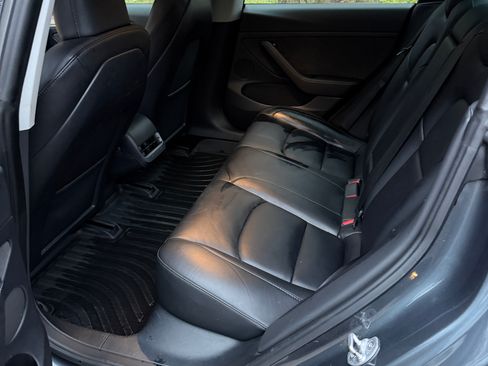 Used 2023 Tesla Model 3 Standard Range image 11
