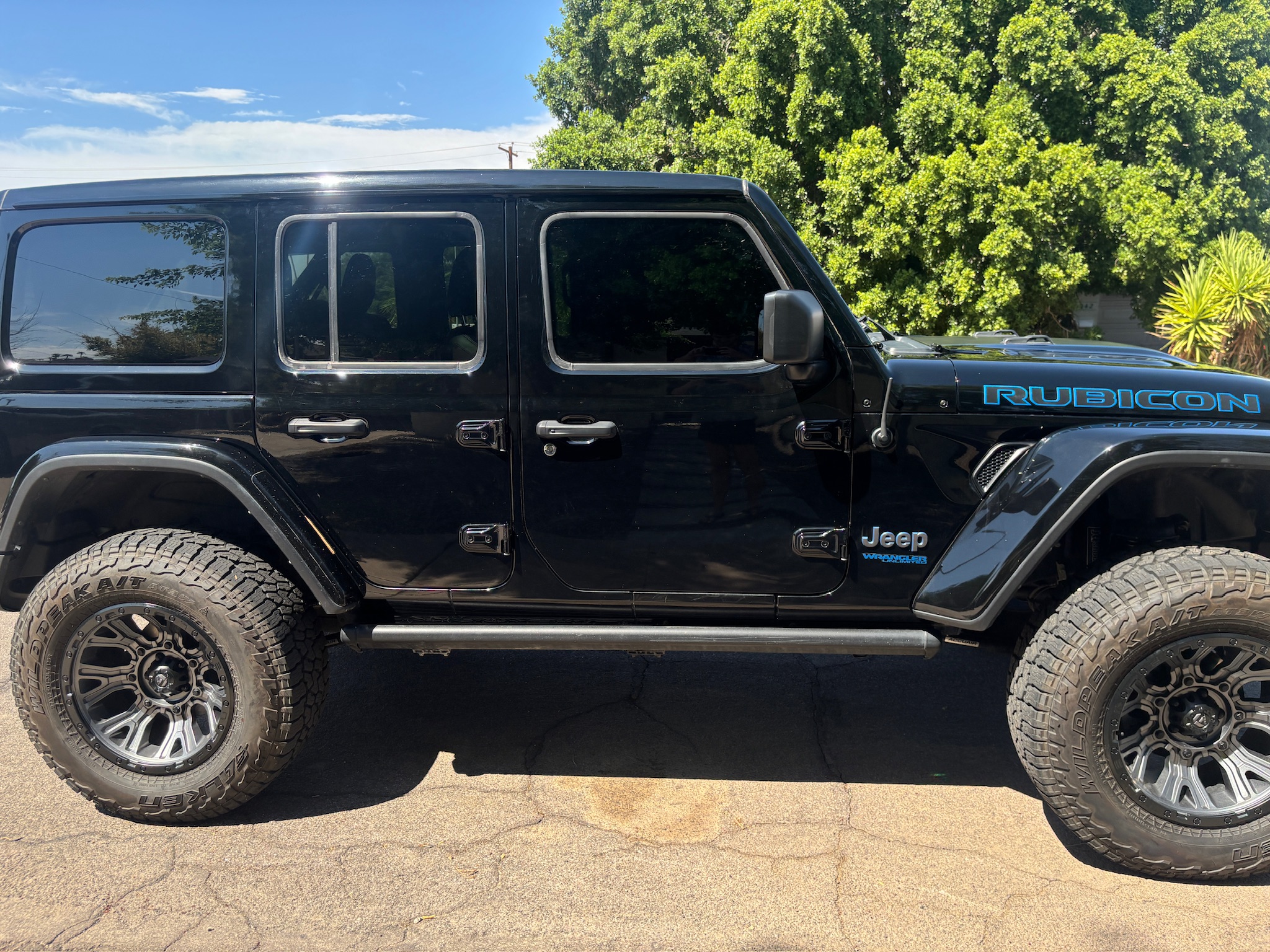 Used 2021 Jeep Wrangler Unlimited Rubicon 4xe w/ Steel Bumper Group AWD/4WD image 4