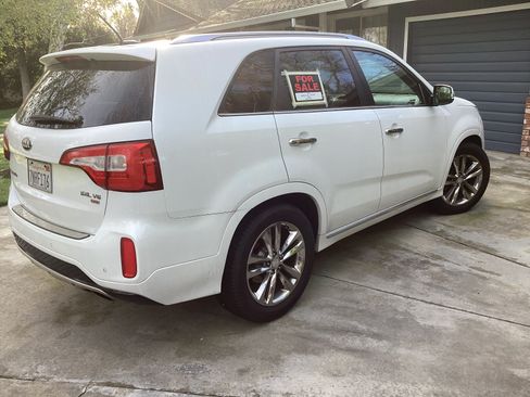 Used 2014 Kia Sorento SX image 5