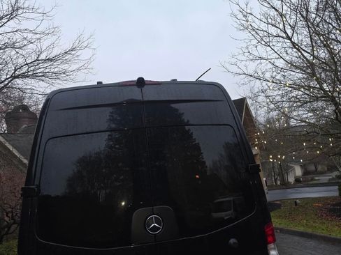 Used 2015 Mercedes-Benz Sprinter 3500 image 5