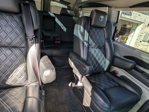 Used 2021 Chevrolet Express 2500 image 2