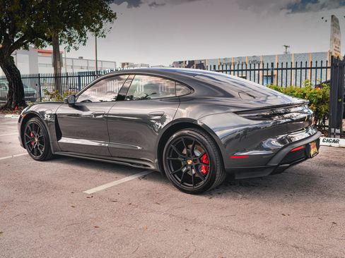 Used 2025 Porsche Taycan GTS image 8