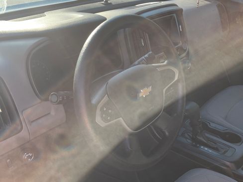Used 2019 Chevrolet Colorado W/T w/ WT Convenience Package RWD image 13