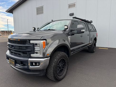 Used 2019 Ford F250 Lariat w/ Lariat Ultimate Package image 6