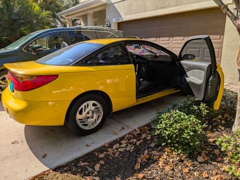 Used 2001 Saturn S-Series SC2 image 14