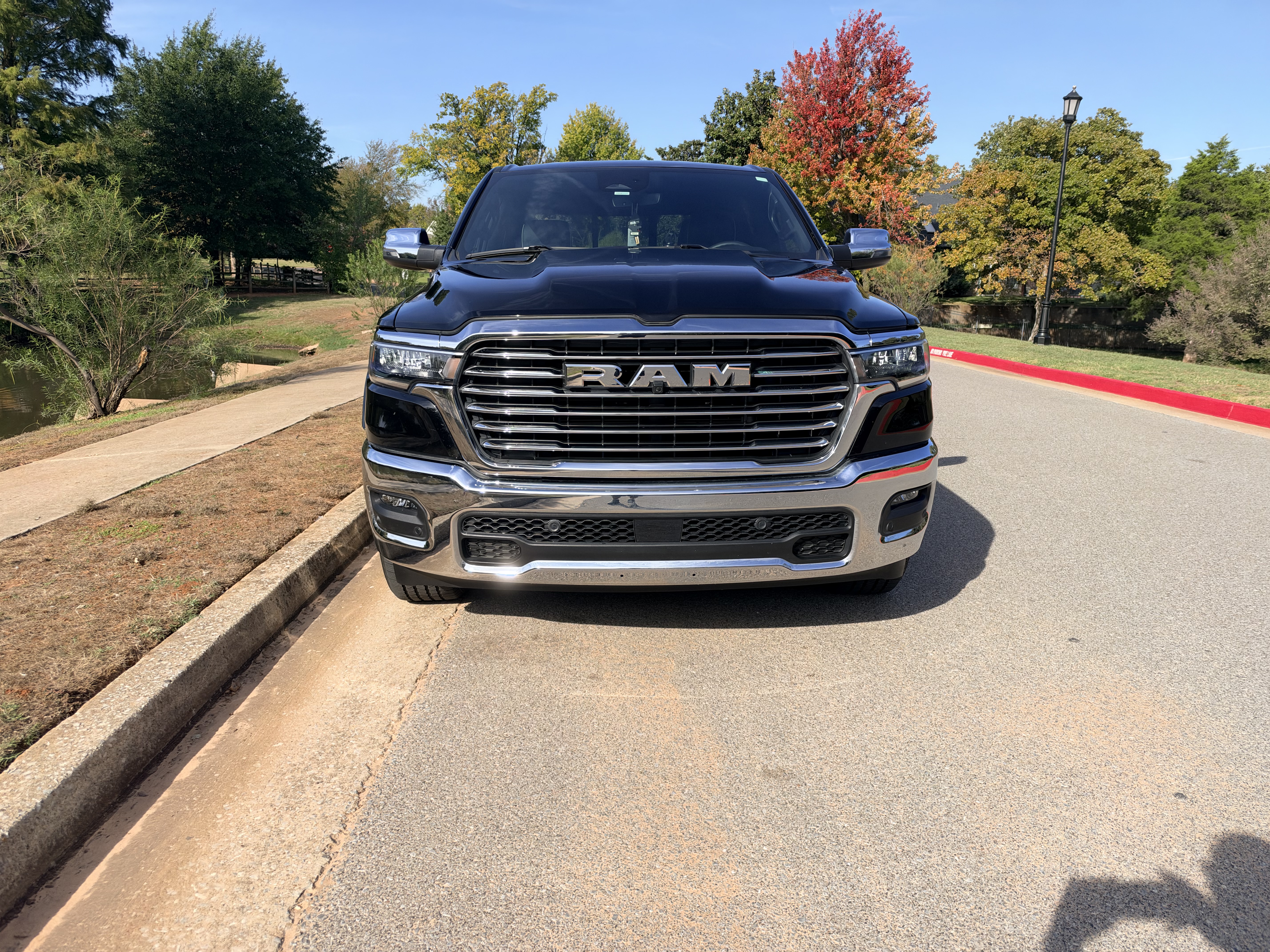 Used 2026 RAM 1500 Laramie AWD/4WD image 2