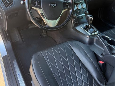 Used 2014 Hyundai Genesis 3.8 image 19