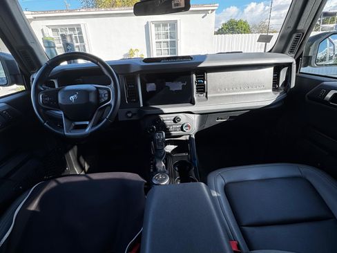 Used 2024 Ford Bronco Black Diamond image 21