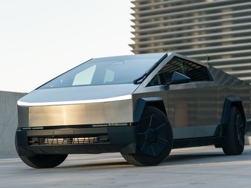 Used 2024 Tesla Cybertruck AWD Crew Cab image 1