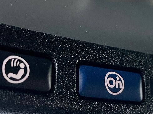 Used 2017 GMC Sierra 2500 Denali w/ Duramax Plus Package image 31