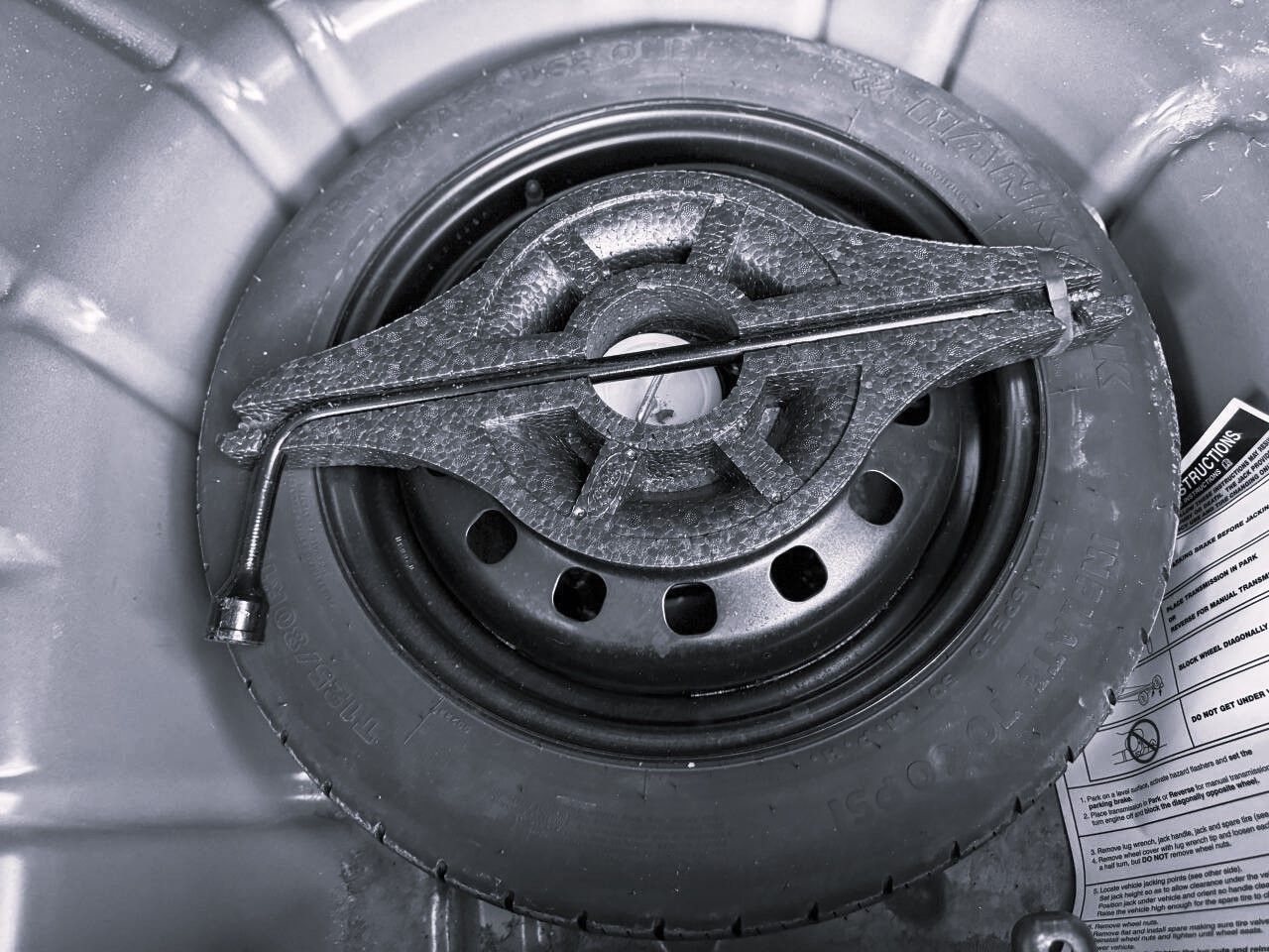 Used 2002 Ford Focus SE FWD image 12