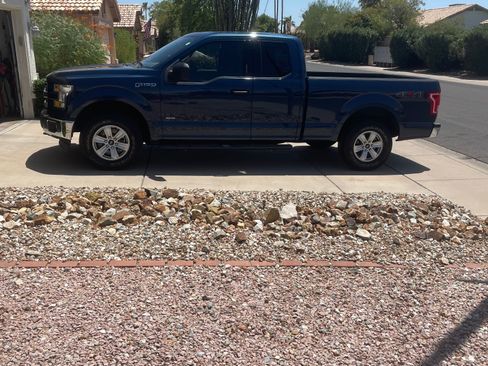 Used 2017 Ford F150 XLT AWD/4WD image 5