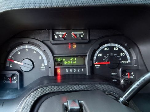 Used 2014 Ford E-150 and Econoline 150 Wagon image 15