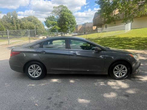 Used 2011 Hyundai Sonata GLS FWD image 5