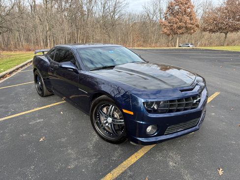 Used 2011 Chevrolet Camaro SS w/ RS Package image 4