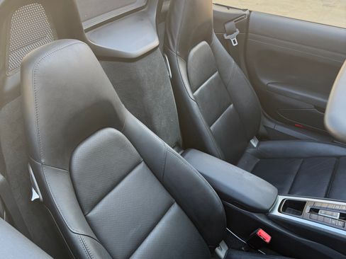 Used 2017 Porsche 718 Boxster image 14