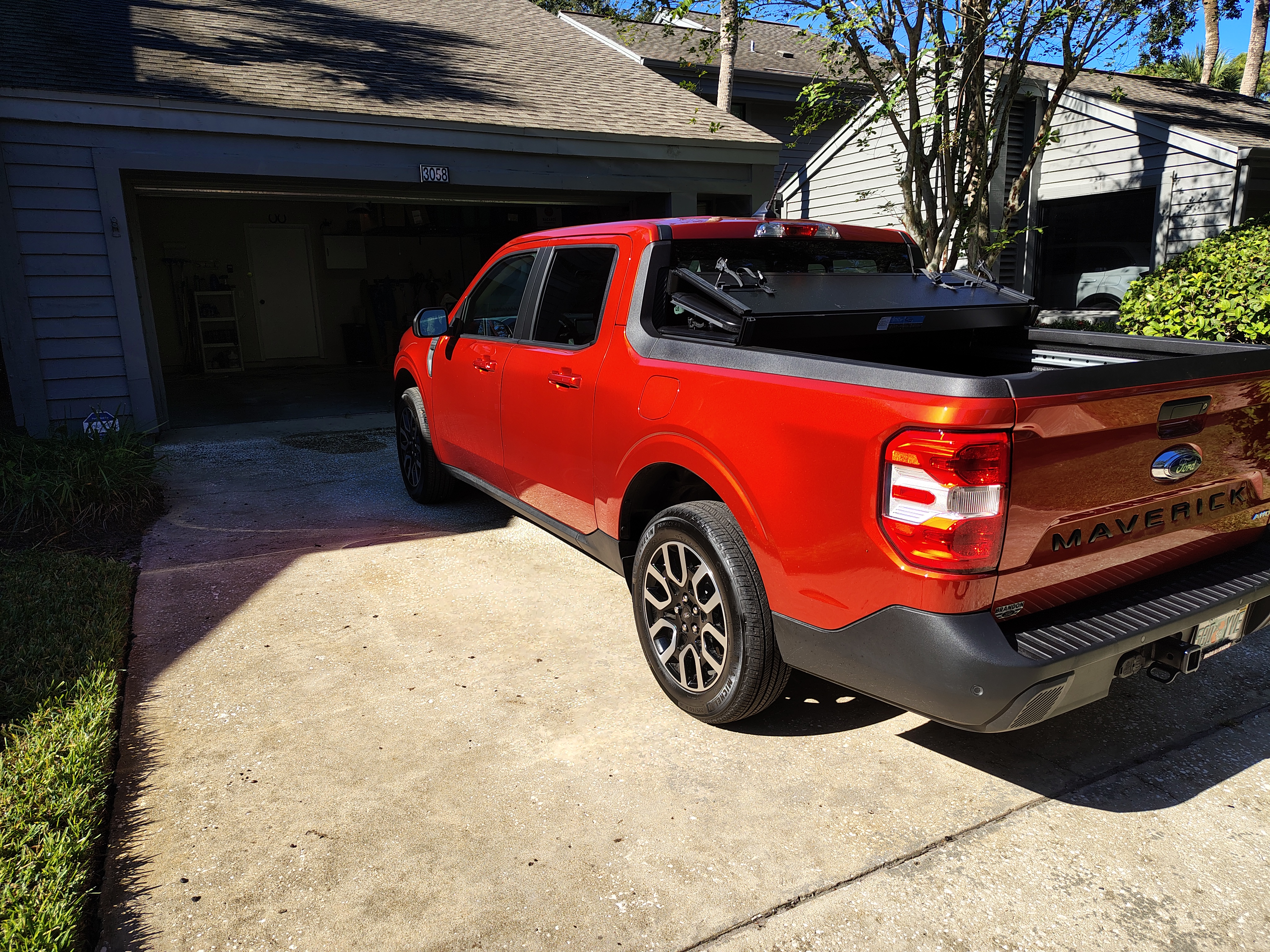 Used 2024 Ford Maverick Lariat w/ 4K Tow Package AWD/4WD image 4