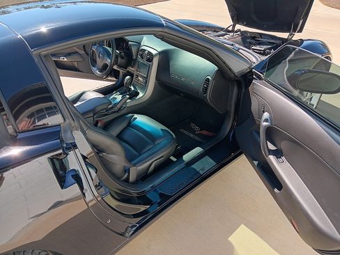 Used 2007 Chevrolet Corvette Coupe image 10
